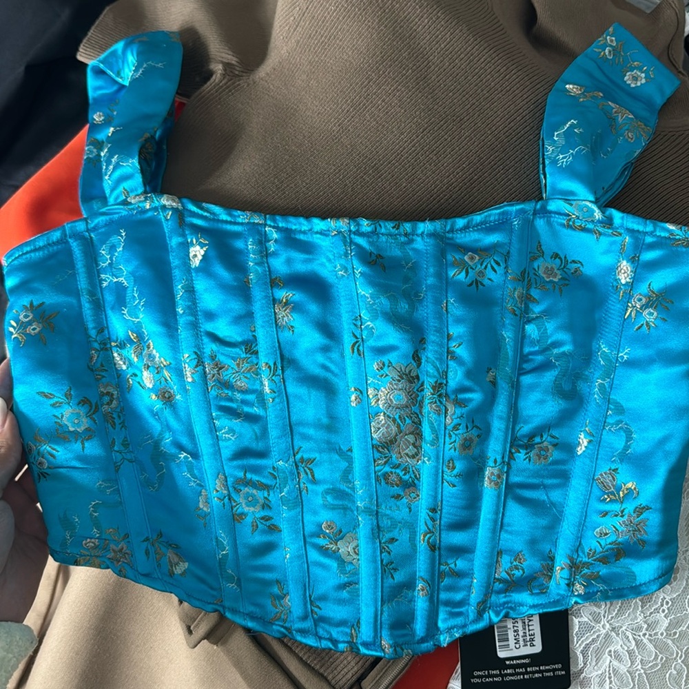 Brand new PRETTY LITTLE THING TOP